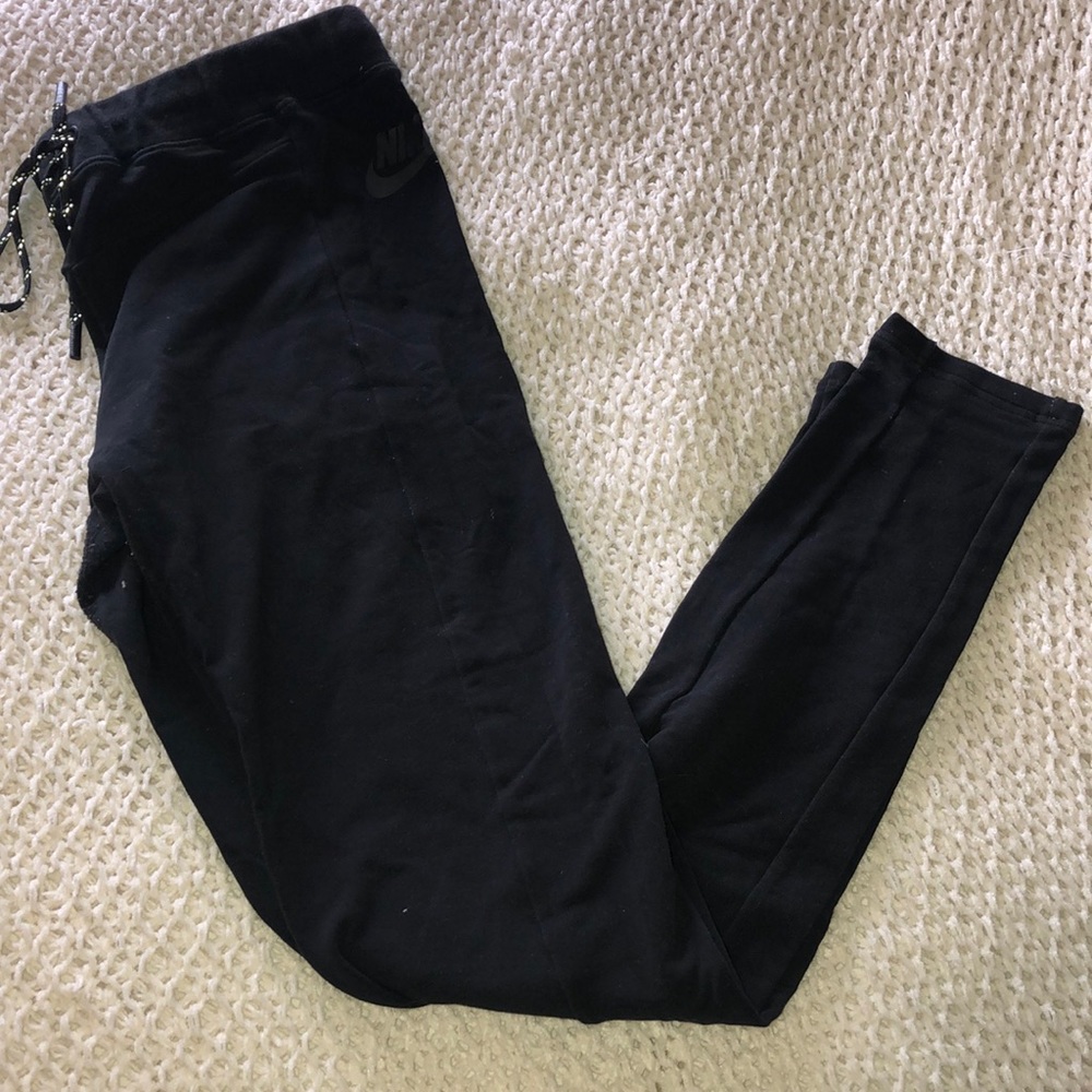 Nike black leggings with adjustable waistband
